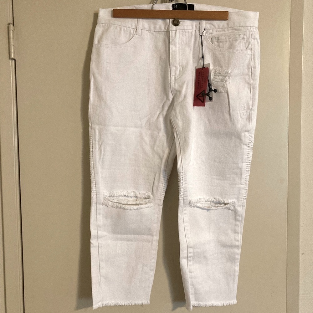 C2h4 White Distressed Cut Denim Crop Size 34